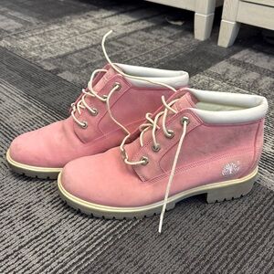 Vintage 2000’s Pink Leather Timberland Boots Women size 9.5
